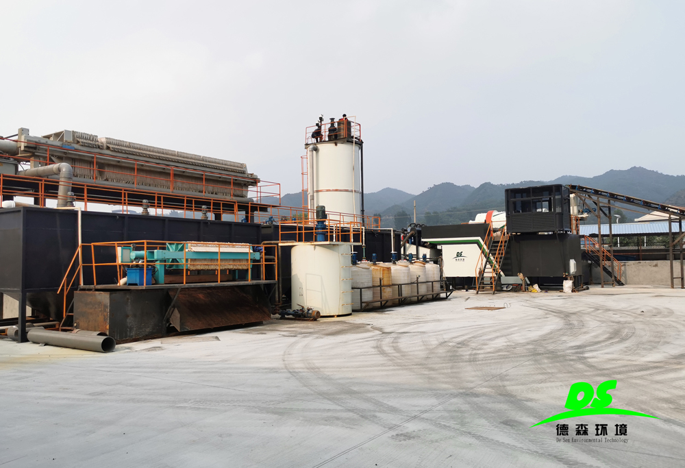 在淤泥深處,德森環(huán)境設(shè)備如何悄悄改變水的模樣?